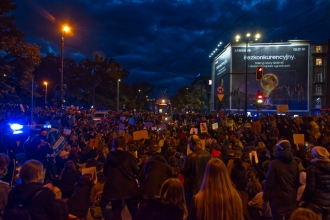 Strajk Kobiet - Kraków, październik 2020 | Andrzej Wodziński Fotografia
