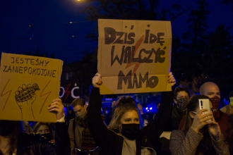 Strajk Kobiet - Kraków, październik 2020 | Andrzej Wodziński Fotografia
